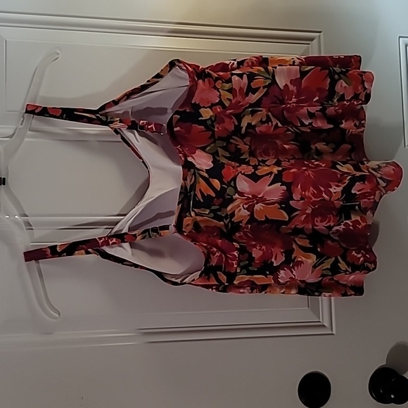 Floral Ruffle Tankini Top - Picture 5 of 7